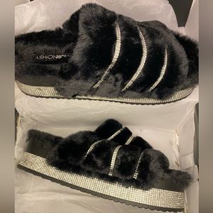 Diamond platform slides